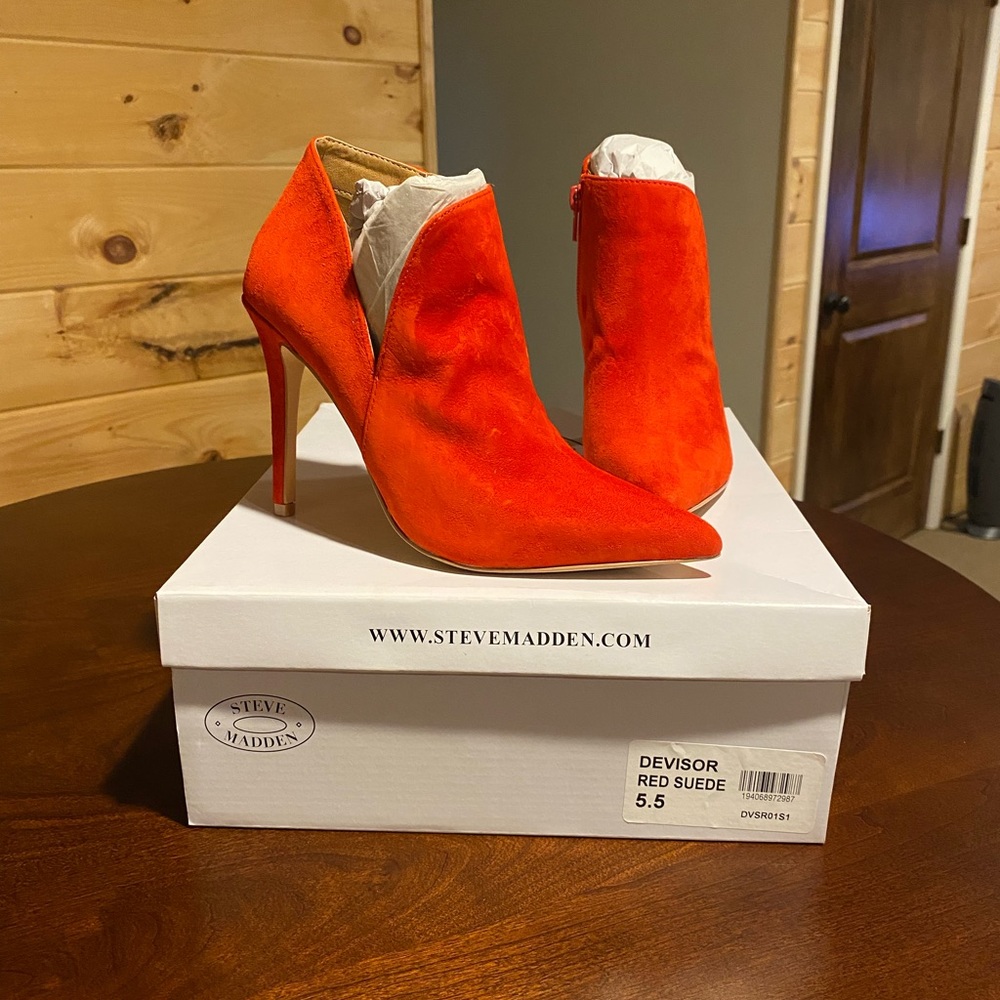 NWOT Red suede Steve Madden bootie